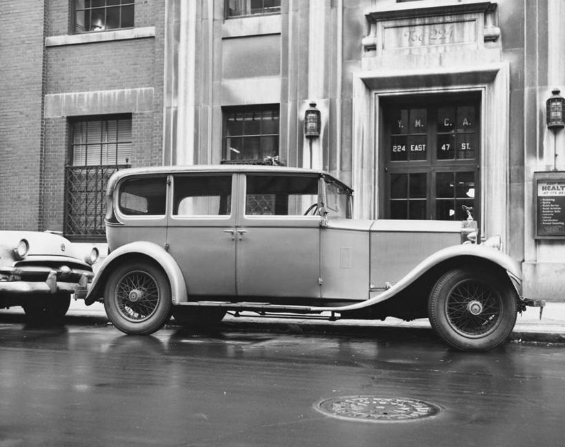 无人,横图,黑白,室外,白天,路,汽车,古典,车,停车,交通工具,运输,摄影,排水沟,停止,载具,老爷车,暂停,停滞,劳斯莱斯