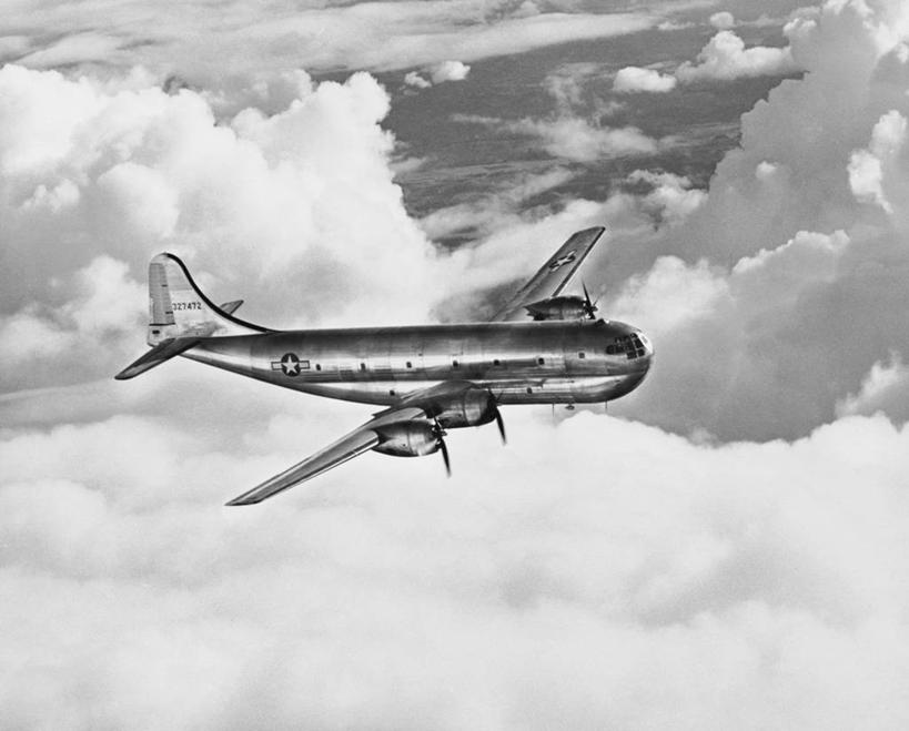 无人,横图,黑白,室外,白天,飞机,军事,云,飞,天空,运输,摄影,飞行器,军用机,过去,波音公司