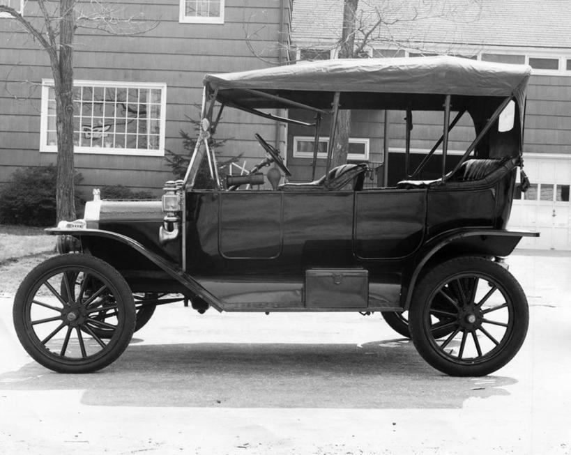 无人,横图,黑白,室外,白天,汽车,古董车,阴影,陆地,古典,车,模型,交通工具,轿车,发动机,运输,摄影,建造,古董,怀旧,停止,载具,记忆,老爷车,暂停,停滞,福特t型车