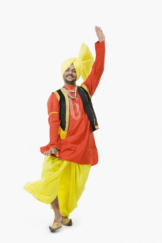 成年人,胡须,一个人,站,举,微笑,竖图,彩色,白色背景,快乐,仅一个男性,仅一个人,表演,头饰,表演者,仅一个年轻男性,手势,托,人体,摄影,五颜六色,幽默,色彩斑斓,肖像,五彩缤纷,印度文化,五彩斑斓,四肢,五光十色,男人,男性,年轻男性,印度人,年轻人,手臂,胡子,络腮胡,小胡子,举起,举手,举着,向上举,向上伸,向上托,彩图,影棚拍摄,传统服装,舞蹈,打手势,传统文化,宝莱坞