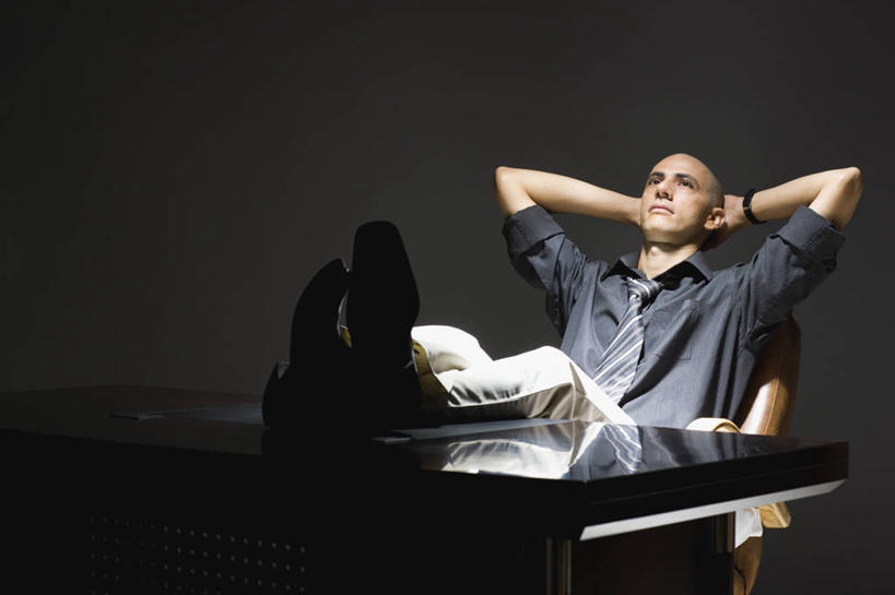 成年人,一个人,商务人士,商务男性,办公室,坐,横图,室内,夜晚,衬衫,商务,椅子,印度,仅一个男性,仅一个人,抱头,黑色背景,套装,首都,书桌,仅一个年轻男性,向上看,疲倦,思考,放松,摄影,办公椅,双手抱头,疲劳,加班,疲惫,企业,公司,商务装,困乏,工薪阶层,新德里,疲乏,委顿,疲困,疲顿,疲钝,倦怠,怠倦,捧首,捧头,脱发,男人,男性,年轻男性,印度人,年轻人,白领,上班族,双腿交叉,彩图,衬衣