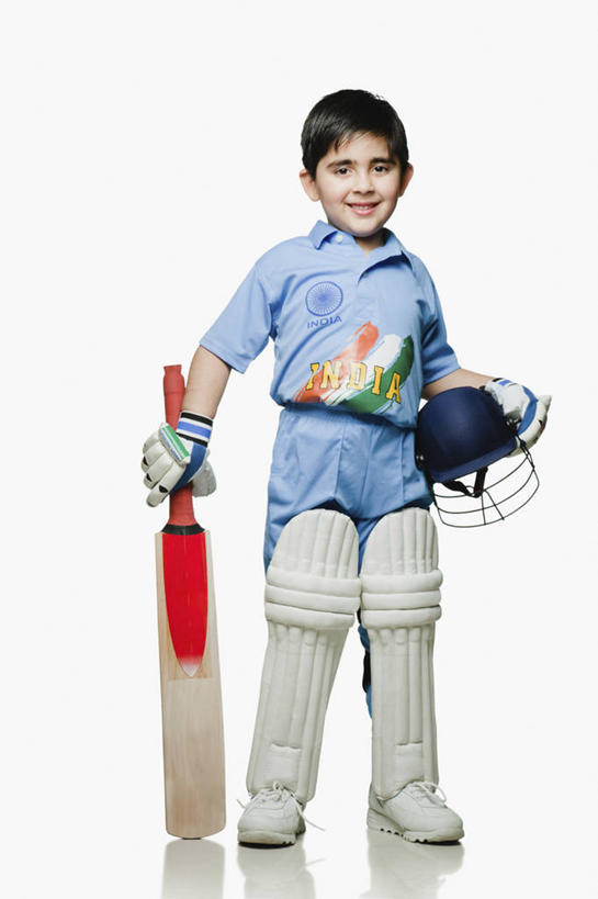 儿童,一个人,站,微笑,竖图,白色背景,正面,民族服装,运动服,满意,幸福,纯洁,运动,信心,仅一个男性,仅一个人,服装,头饰,古典,拿着,文化,传统,刺激,小孩,衣服,靠,靠着,仅一个小孩,可爱,乐趣,童年,童趣,摄影,服饰,保护,古装,享乐,肖像,童真,烂漫,无邪,韵味,天真,男孩,男人,男性,印度人,孩子,彩图,影棚拍摄,传统服装,民俗服,男生,板球运动员