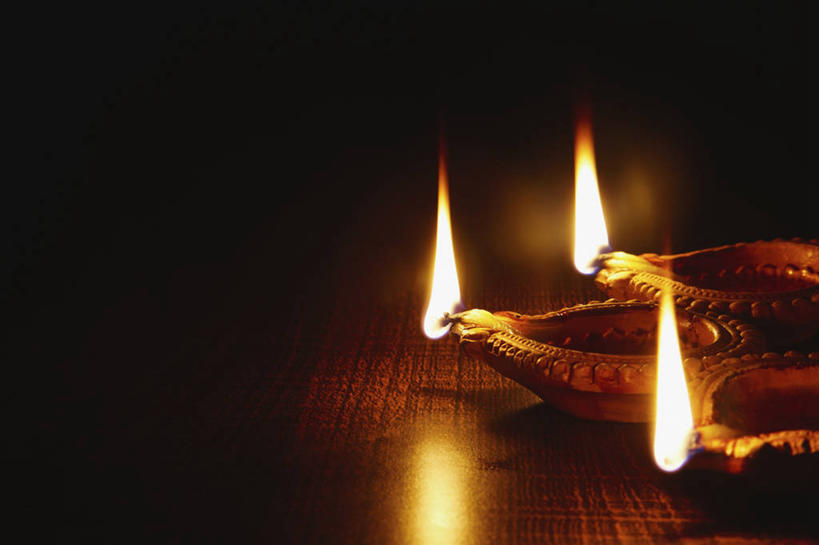 无人,横图,特写,留白,黑色背景,火焰,烛光,燃烧,三个,摄影,宁静,照亮,简单,油灯,彩图,影棚拍摄