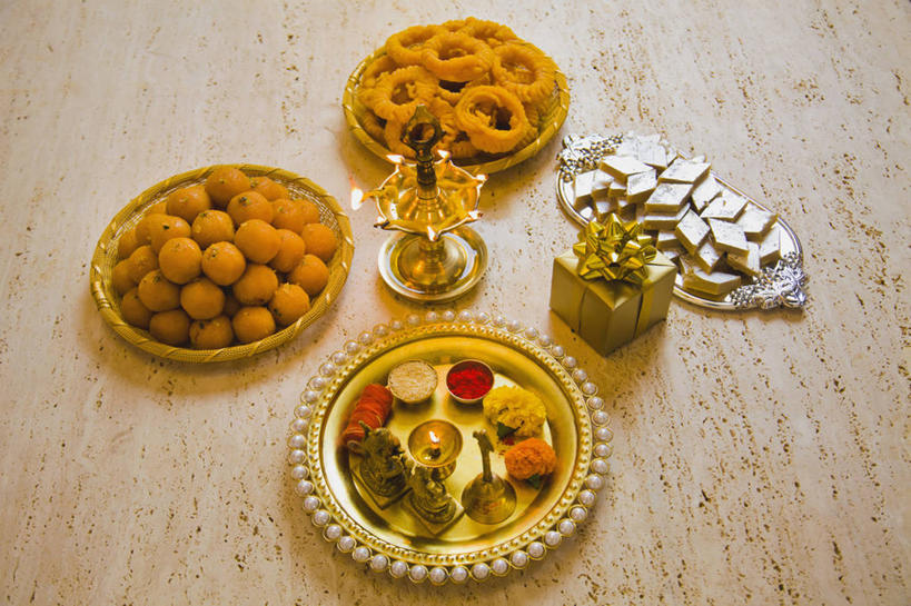 无人,横图,俯视,室内,白天,礼物,许多,丰富,包装纸,很多,饮食,盒子,盘子,摄影,堆,清新,印度文化,彩图,高角度拍摄