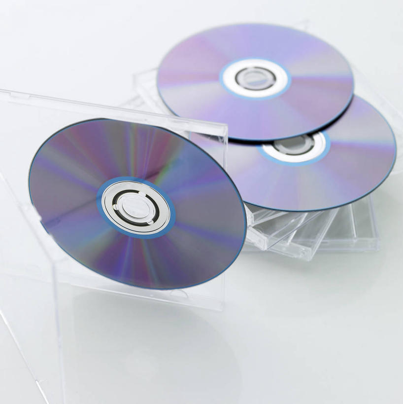 无人,竖图,俯视,室内,特写,白天,白色背景,数据,静物,阴影,反射,信息,光盘,影子,塑料,光碟,三张,存储介质,盒子,容器,塑料制品,摄影,影棚,储藏,碟片,存储,CD光盘,储存,CD唱片,CD光碟,CD盒,光盘盒,彩图,高角度拍摄,影棚拍摄,拍摄,单片光盘盒,透明光盘盒,贮存