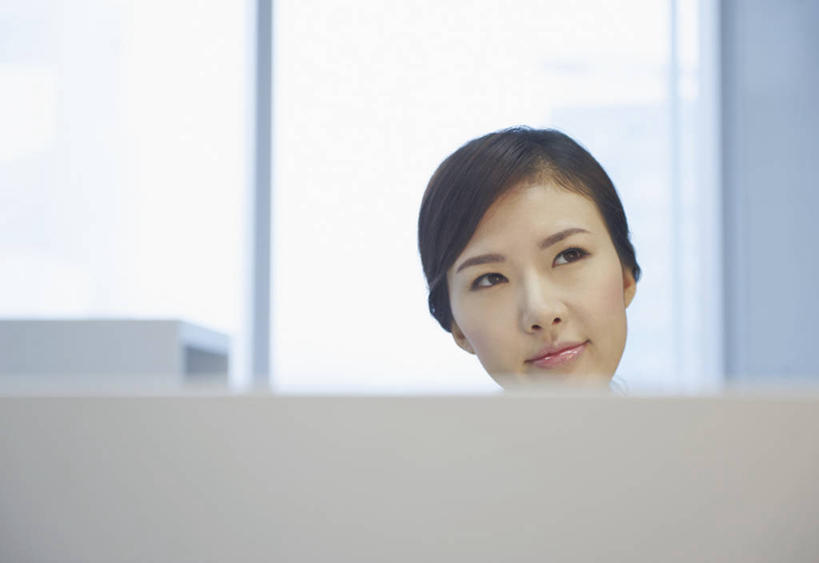 东方人,一个人,商务人士,商务女性,办公室,横图,室内,白天,正面,窗户,亚洲,仅一个年轻女性,仅一个女性,仅一个人,套装,朦胧,模糊,注视,黄种人,玻璃窗,观察,看,思考,观看,察看,关注,商务装,工薪阶层,思虑,年轻女性,女人,女性,亚洲人,白领,上班族,半身,彩图