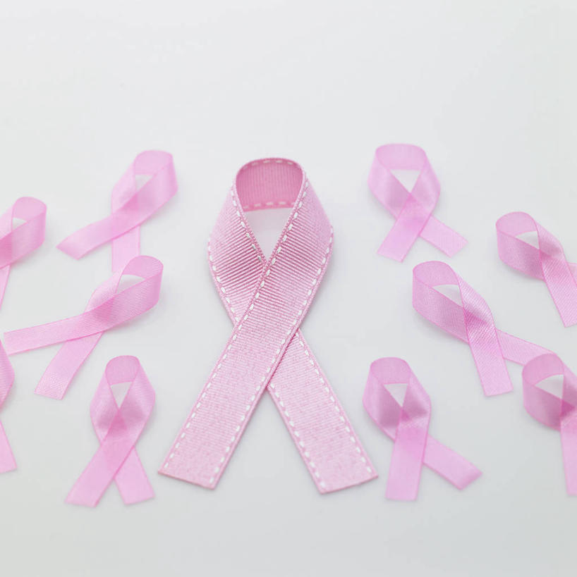 无人,交叉,竖图,俯视,室内,特写,白天,白色背景,静物,许多,阴影,反射,标志,丝绸,丝带,影子,缎带,很多,标识,绸带,排列,摄影,影棚,疾病,肿瘤,乳腺癌,癌症,相交,交集,恶性肿瘤,摆列,彩图,高角度拍摄,影棚拍摄,拍摄,乳腺肿瘤,粉红丝带,布列,分列,乳癌