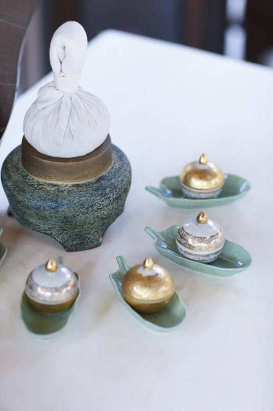 无人,竖图,俯视,室内,特写,白天,幸福,茶,静物,阴影,朦胧,模糊,反射,分离,滤器,影子,茶叶,过滤,娱乐,茶具,享受,休闲,温馨,放松,乐趣,提神,舒适,茶器,净化,醒脑,滤茶器,彩图,高角度拍摄