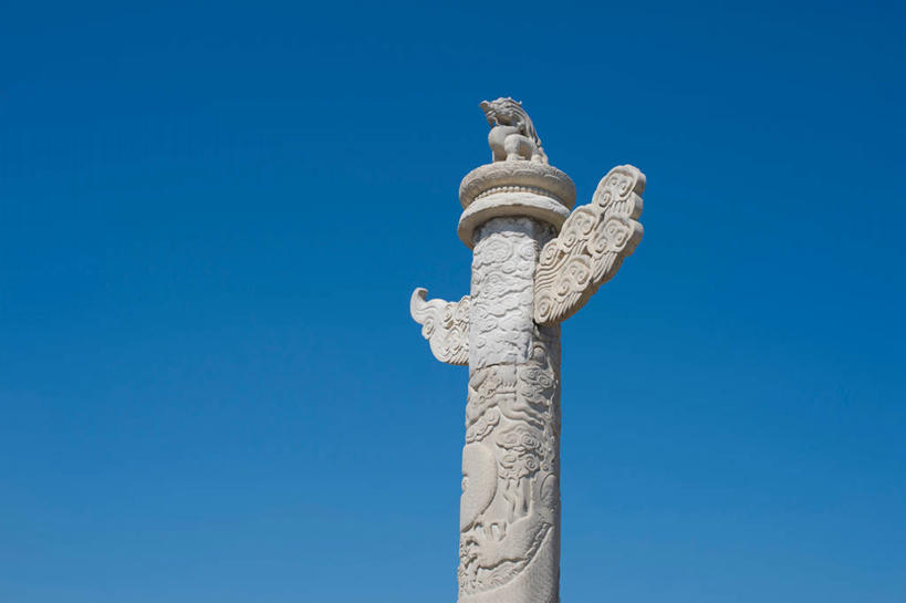 无人,故宫,横图,室外,特写,白天,仰视,绘画,雕塑,北京,中国,亚洲,阴影,艺术,装饰,光线,雕刻,雕像,浮雕,影子,柱子,首都,文化,华表,石柱,一个,蓝色,蓝天,天空,阳光,工艺品,紫禁城,天,晴朗,单个,纪念,华丽,修饰,美术,点缀,主题,陈列,东亚,万里无云,中华人民共和国,东城区,北京市,京,北平,华北地区,功能,美学,衬托,美观,雅致,雅观,晴空,晴空万里,画画,彩图,低角度拍摄,故宫博物院,北京紫禁城,北京故宫,桓表