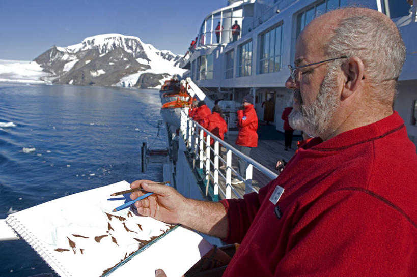 一个人,同事,横图,室外,探险,成功,合作,团队,集体,信心,冰山,海洋,山,水,船,日光,垒,艺术,眼镜,冰,地形,山顶,艺术品,海湾,队伍,白色,黑色,车队,乘务员,艺术家,摄影,气象,领导,山脊,气候,成就,客船,南极洲,冰河,合伙,领袖,海峡,南极半岛,美术工艺,海滩,彩图,旅行,西南极洲,半岛,南冰洋,南极湾,海上运输,霍普湾