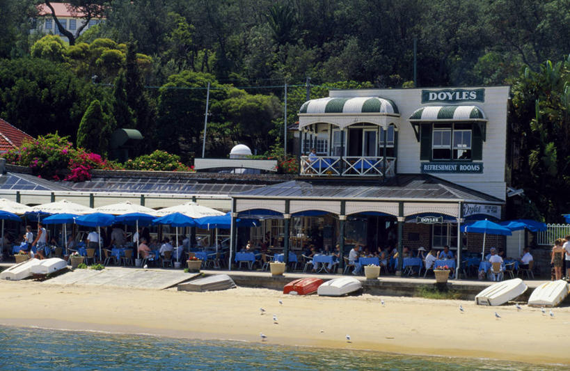 成年人,一个人,竖图,彩色,商务,消费,非洲,马里,仅一个女性,小贩,火炉,路边,食品,市场,首都,松饼,货摊,衣服,社区,摄影,五颜六色,色彩斑斓,五彩缤纷,贸易,五彩斑斓,阿非利加洲,巴马科,马里共和国,西非,五光十色,女人,烹调,彩图,传统文化