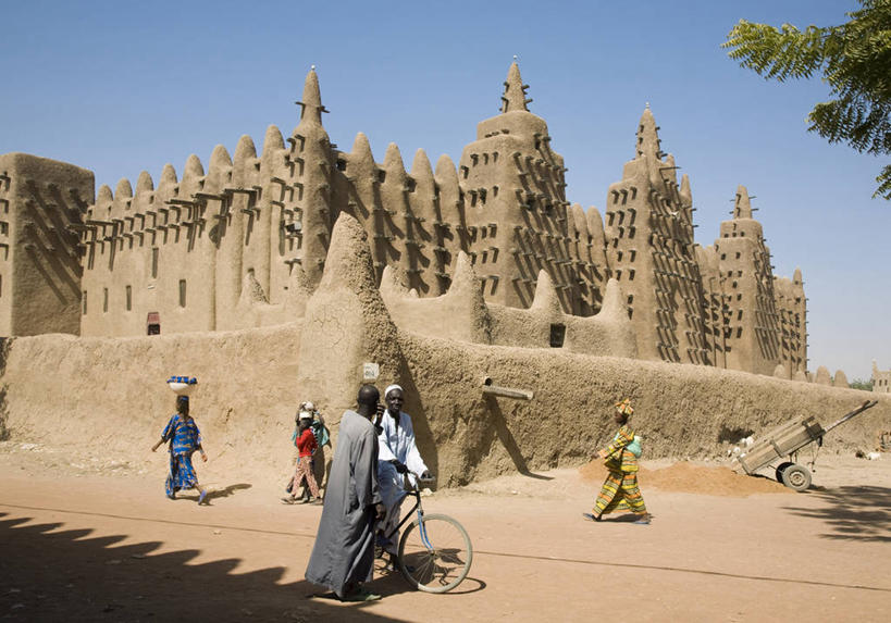 儿童,成年人,横图,建筑,自行车,日光,非洲,马里,脚踏车,地标建筑,社区,个性,摄影,宗教,泥,伊斯兰教,宗教建筑,清真寺,大清真寺,西非,男人,女人,彩图,联合国教科文组织
