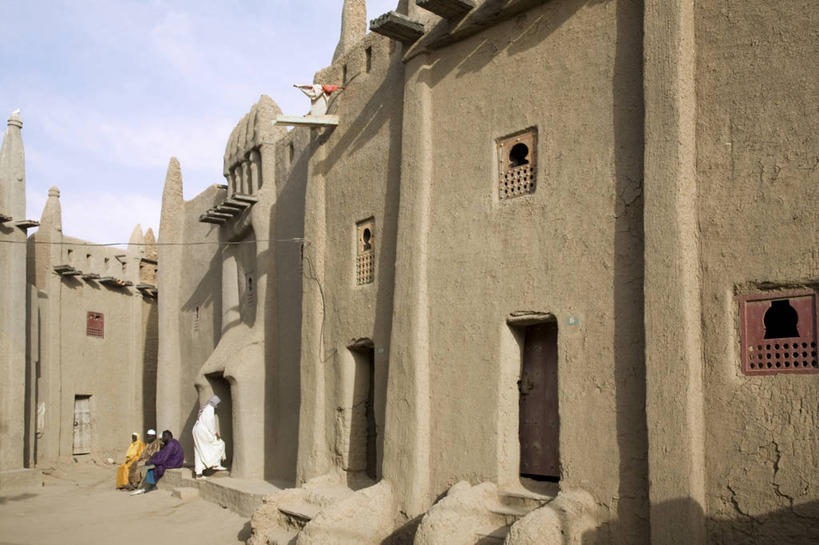 成年人,横图,时尚,建筑,非洲,马里,房屋,地标建筑,社区,个性,摄影,泥,反差,西非,摩洛哥文化,男人,彩图