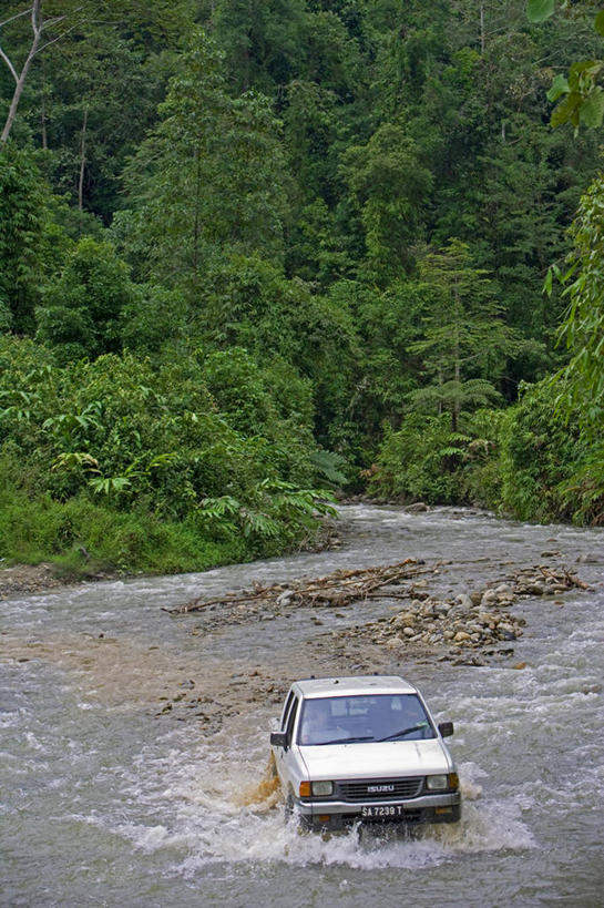 无人,竖图,室外,河流,瀑布,汽车,野生动物,马来西亚,亚洲,南海,自然,摄影,东南亚,四驱车,婆罗洲,加里曼丹岛,婆罗洲岛,马来西亚联邦,沙巴州,冒险,彩图,生态多样性,雨林