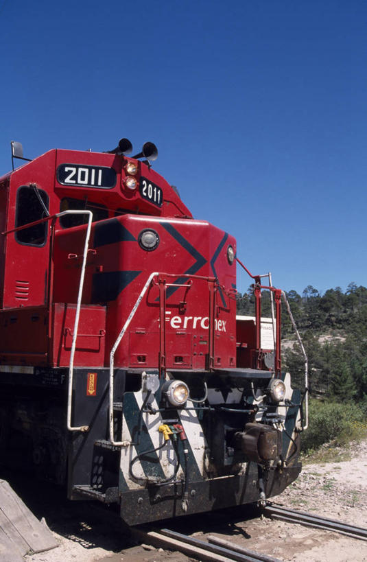 无人,竖图,路,铁路,火车,墨西哥,吉娃娃,轨道,交通,铁轨,车厢,红色,运输,摄影,北美,拉丁美洲,机车,奇瓦瓦州,彩图,旅行