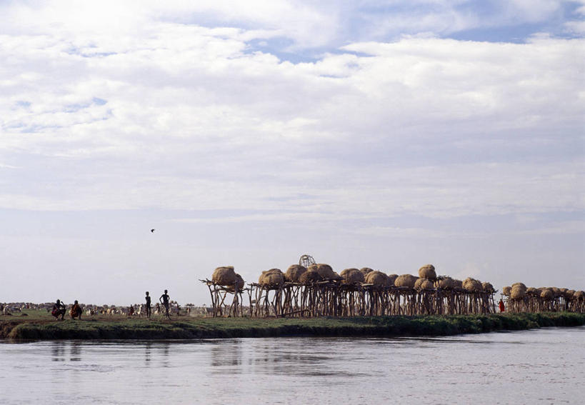 儿童,成年人,一个人,微笑,竖图,室外,快乐,项链,非洲,埃塞俄比亚,珠子,摄影,牛奶盒,肖像,非洲文化,年轻女性,女孩,女人,非洲人,年轻人,彩图,传统服装,传统文化