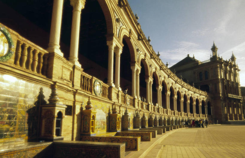 无人,广场,横图,全景,夜晚,城市,建筑,西班牙,欧洲,瓷砖,地形,风景,黄昏,地标建筑,摄影,照亮,安达路西亚,伊比利亚半岛,塞维尔,彩图,旅行,泛光灯