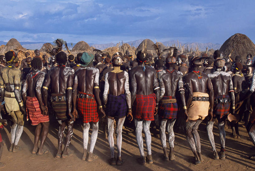 成年人,鼓掌,横图,室外,非洲,埃塞俄比亚,装饰,摄影,支撑,男人,发型,彩图,舞蹈,传统文化