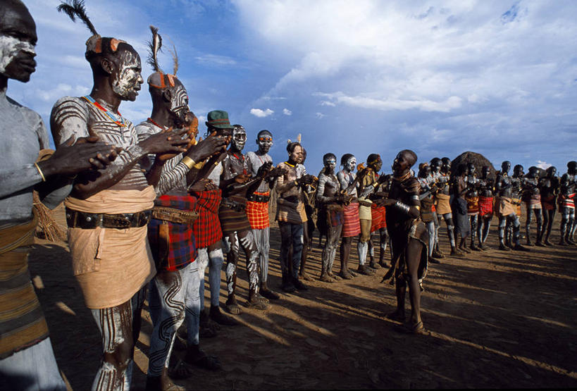 成年人,鼓掌,横图,室外,非洲,埃塞俄比亚,装饰,摄影,支撑,男人,女人,发型,彩图,舞蹈,传统文化