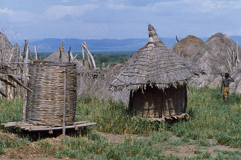 无人,家,农场,横图,室外,农业,非洲,埃塞俄比亚,房屋,屋顶,屋子,草屋,地平线,乡村,辽阔,地面,草棚,顶棚,住宅,蓝色,天空,自然,茅草屋,社区,广阔,安静,摄影,宁静,一望无际,住房,延伸,非洲文化,天地相交,无边无际,一马平川,彩图,房子,茅舍,茅屋,小屋,传统文化