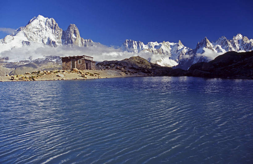 无人,横图,室外,锻炼,旅游,度假,运动,湖,山,山脉,水,雪,法国,欧洲,山顶,小路,娱乐,享受,休闲,放松,摄影,生活方式,活动,保护,冰河,勃朗峰,阿尔卑斯山脉,霞慕尼,上萨瓦,死水,步行,彩图,小屋,独处