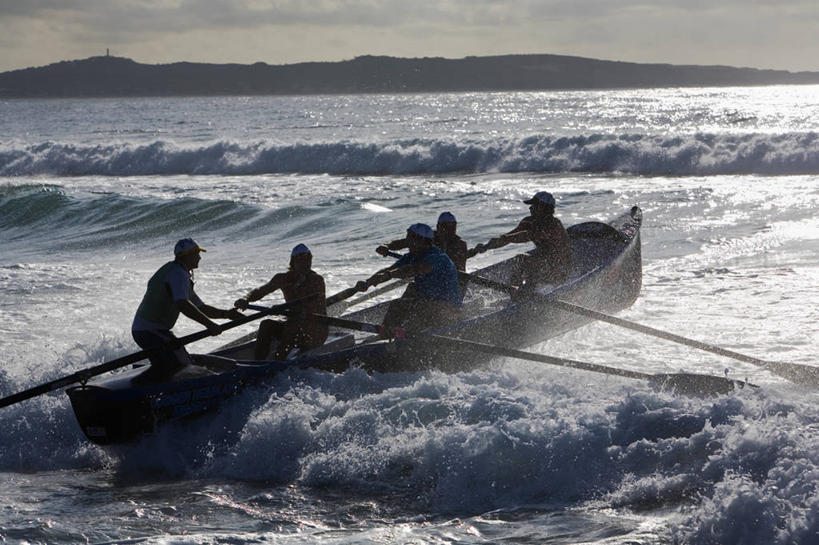 冲浪,横图,室外,锻炼,快乐,比赛,运动,竞争,海浪,海洋,水,城市,澳大利亚,竞技运动,娱乐,安全带,波浪,休闲,摄影,生活方式,太平洋,体育运动,悉尼,新南威尔士,援救,体育,海滩,彩图,健身,旅行,锦标赛