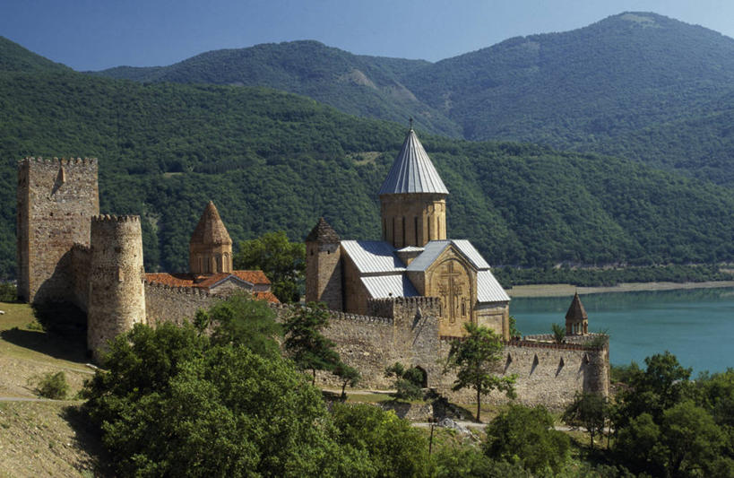 无人,教堂,横图,水,植物,城堡,围墙,塔,尖顶,城墙,水库,树,力量,摄影,保护,彩图