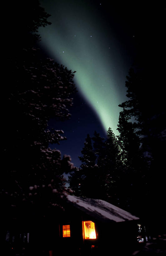 无人,竖图,夜晚,北极,瑞典,冬天,天气,绿色,天空,摄影,自然现象,气象学,北极光,彩图,小木屋