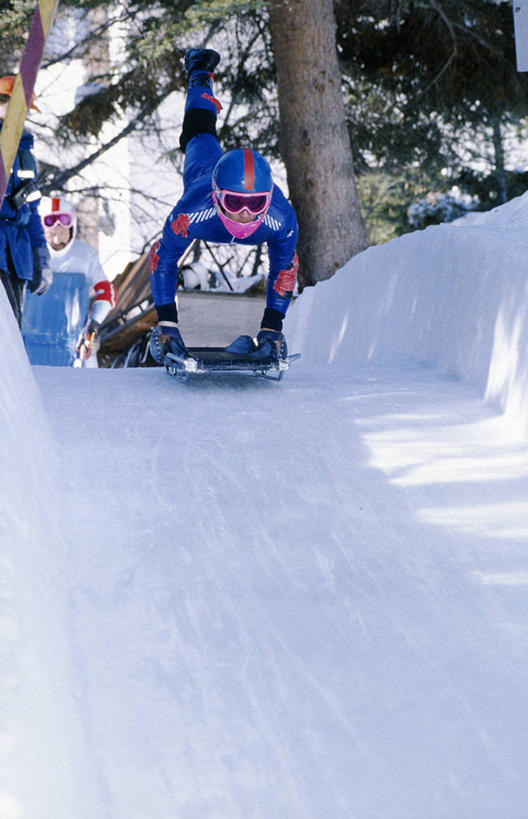成年人,两个人,人群,渔夫,横图,室外,友谊,合作,团队,北极,城市,帽子,欧洲,冰岛,工作,雕像,岛,海岸线,首都,鱼类,衣服,看,大西洋,摄影,观看,气象,气候,北欧,合伙,生存,代表,北半球,机敏,雷克雅未克,男人,白领,海滩,彩图,钓鱼,伴侣,传统文化