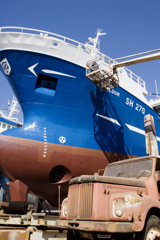 无人,码头,竖图,室外,安全,渔业,北极,城市,港口,船,冰岛,工作,岛,首都,现代,蓝色,天空,大西洋,工业,摄影,气象,修理,气候,货运,北欧,作画,防水,北半球,万里无云,雷克雅未克,彩图,旅行,摆渡口,埠头,渡口,渡头,港湾,海港,货运码头,口岸,商港,商用车,干船坞