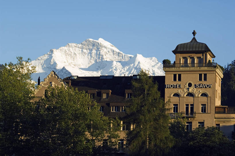 无人,横图,彩色,室外,白天,赌博,山,植物,建筑,日光,瑞士,欧洲,棍子,花,蓝色,天空,赌场,摄影,五颜六色,色彩斑斓,五彩缤纷,中欧,五彩斑斓,五光十色,因特拉肯,彩图,罢工,美人