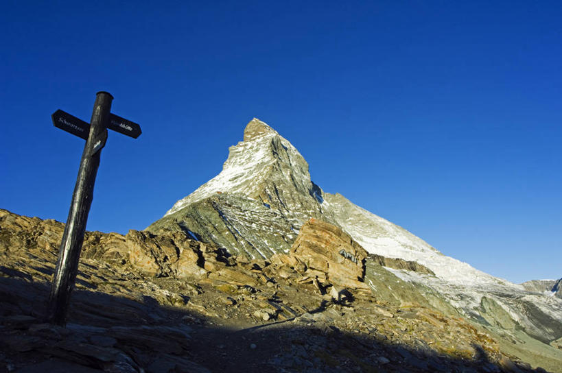 无人,教堂,横图,室外,雪,英国,欧洲,冰,冬天,墓地,摄影,威尔士,英国文化,格温内思郡,彩图,旅行,斯诺登峰,北威尔士