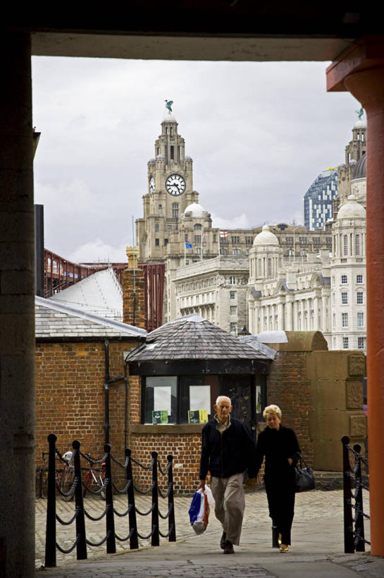 老年人,码头,竖图,建筑,英国,欧洲,英格兰,摄影,英国文化,利物浦,彩图,旅行,联合国教科文组织