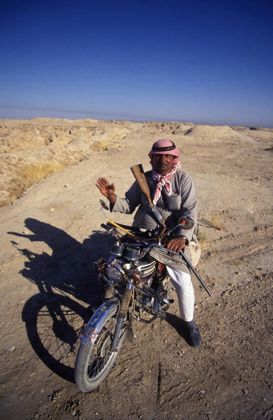 成年人,三个人,微笑,横图,快乐,叙利亚,田地,棉花,工人,衣服,社区,职业,摄影,女人,员工,彩图,传统服装,匠人,劳动者,体力工