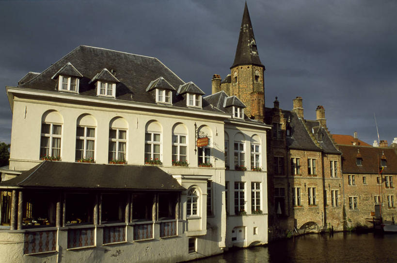 无人,竖图,室外,旅游,建筑业,建筑,比利时,欧洲,行人,游客,游人,装饰,雕像,宏伟,历史,路人,旅客,摄影,修复,市政厅,比例,哥特式风格,布鲁日,法兰德斯,过客,彩图,国家纪念碑,上层阶级