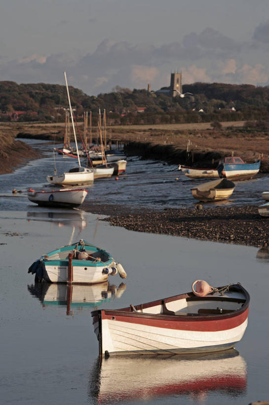冲浪,一个人,救生员,竖图,室外,旅游,度假,海浪,英国,冲浪板,沙子,英格兰,黄色,蓝色,天空,摄影,援救,海滩,彩图,旅行,西南英格兰