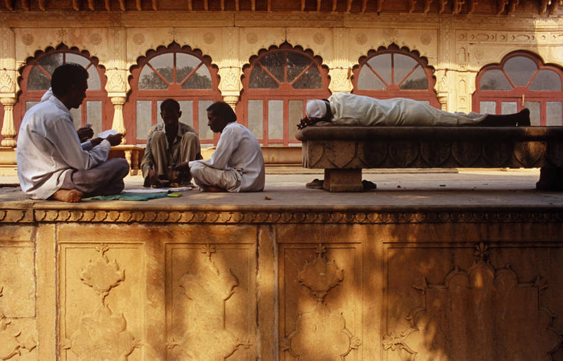 成年人,宫殿,横图,纸牌,印度,亚洲,社区,放松,摄影,18世纪,拉贾斯坦邦,男人,休闲活动,睡觉,彩图,旅行