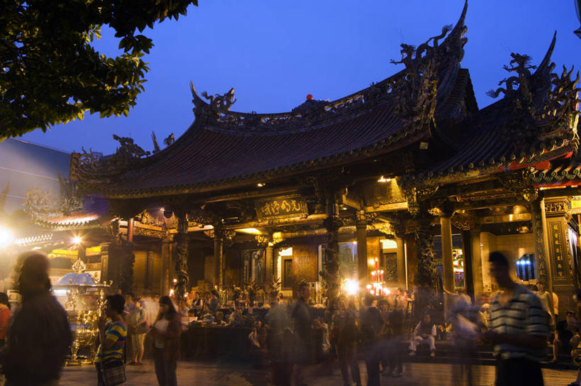 寺庙,横图,夜晚,台湾,光,首都,浪漫,黄昏,放松,摄影,佛教,宗教建筑,中国文化,道教,群众,台北,灵性,彩图