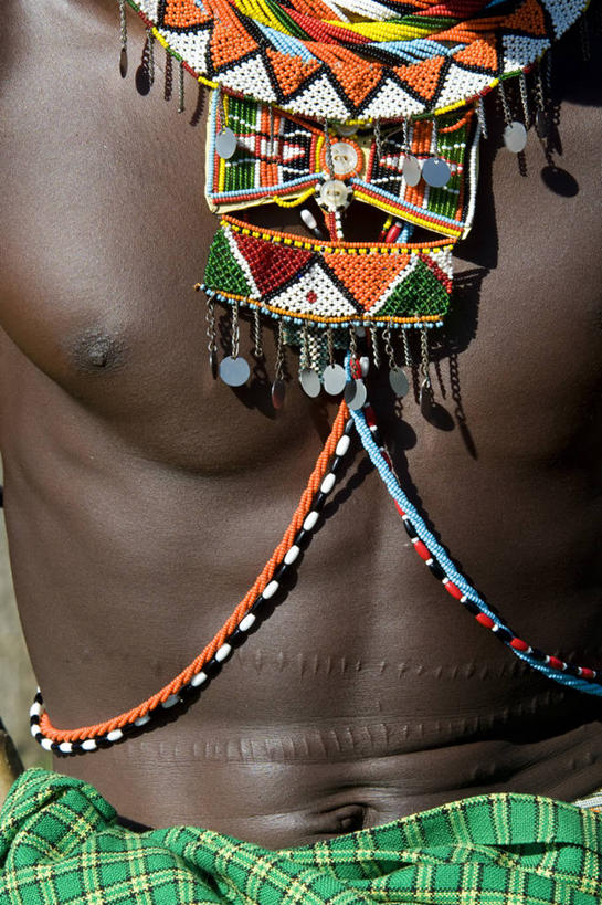 游泳,儿童,无人,横图,室外,旅游,度假,河流,非洲,肯尼亚,行人,游客,游人,救生圈,塑料,路人,旅客,塑料制品,游泳圈,摄影,充气,活动,救生,泅水,过客,冒险,男孩,彩图,旅行,内胎