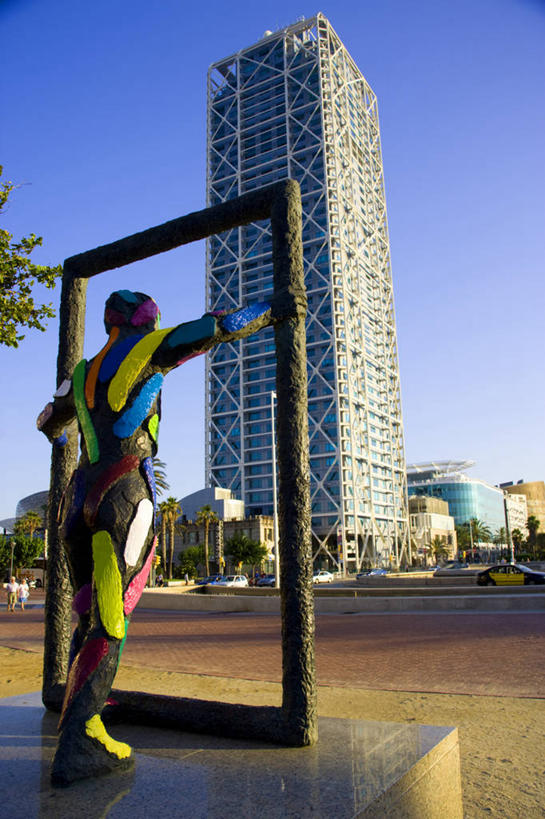 无人,竖图,抽象,城市,雕塑,西班牙,欧洲,巴塞罗那,艺术,雕像,艺术品,现代,摄影,加泰隆尼亚,手艺,美术工艺,雕塑家,彩图,旅行,好消息