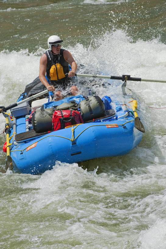 一个人,竖图,室外,旅游,度假,自由,河流,水,美国,极限运动,活力,摄影,活动,漂流,桨,动作,冒险,休闲活动,彩图,旅行