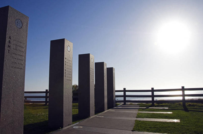 儿童,成年人,码头,横图,室外,海洋,水,美国,沙子,海岸线,波浪,摄影,生活方式,动作,北美,北美洲,加利福尼亚,美洲,加州,洛杉矶,加利福尼亚州,金州,黄金州,北亚美利加洲,亚美利加洲,圣莫尼卡,天使之城,圣莫尼卡海滩,女孩,女人,海滩,彩图,县治,洛杉矶县,美利坚合众国,洛城