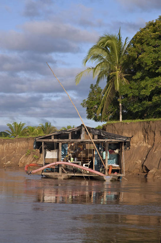 儿童,成年人,无人,微笑,横图,室外,快乐,纺织品,亚马逊河,秘鲁,束发带,乐器,音乐,衣服,南美,摄影,长笛,拉丁美洲,男孩,男人,彩图,旅行,传统文化,秘鲁人