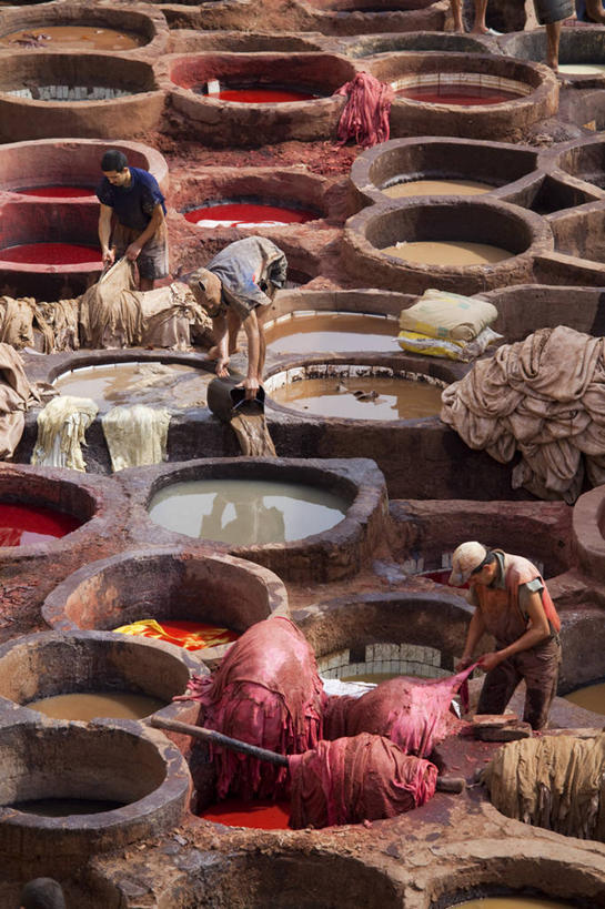 竖图,非洲,摩洛哥,工作,皮革,北,红色,职业,摄影,死亡,食品加工厂,染料,费兹,摩洛哥文化,彩图,旅行,传统文化