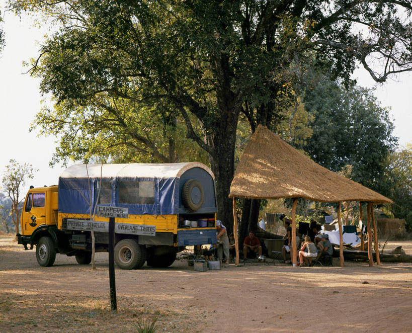 无人,横图,室外,旅游,度假,非洲,赞比亚,行人,游客,游人,路人,旅客,拖车,摄影,露营,过客,彩图,旅行,南卢安瓜国家公园,商用车