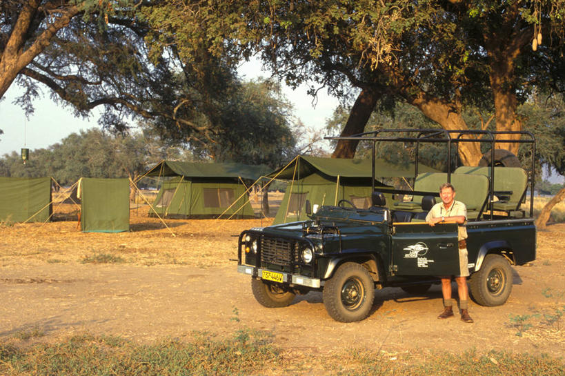 一个人,导游,横图,室外,白天,度假,非洲,津巴布韦,帐篷,摄影,露营,四驱车,彩图