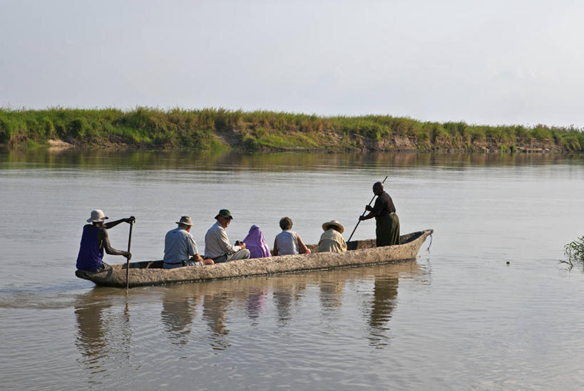 划船,横图,旅游,船,非洲,坦桑尼亚,行人,游客,游人,木船,杆,路人,旅客,交通工具,摄影,舟,载具,独木舟,拜访,独木船,东非,荡舟,过客,彩图