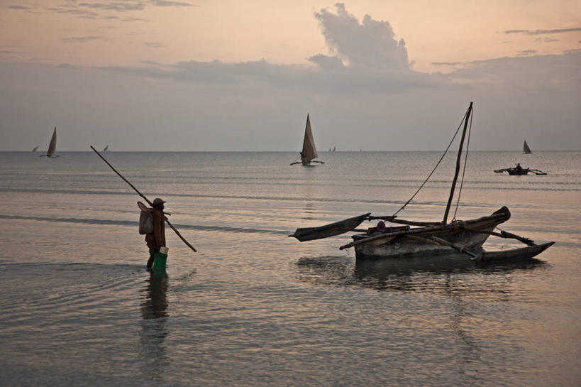 成年人,无人,横图,日出,海洋,船,非洲,坦桑尼亚,集装箱,黎明,货柜,容器,箱子,运输,摄影,活动,印度洋,物流,东非,男人,彩图,海港,达累斯萨拉姆