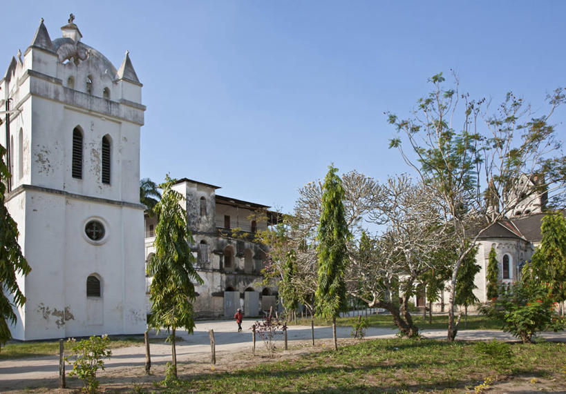 无人,教堂,竖图,非洲,坦桑尼亚,节日,文化,祈祷,健康,许愿,摄影,宗教,信仰,纪念,祈求,基督教,天主教,东非,平安,彩图,达累斯萨拉姆