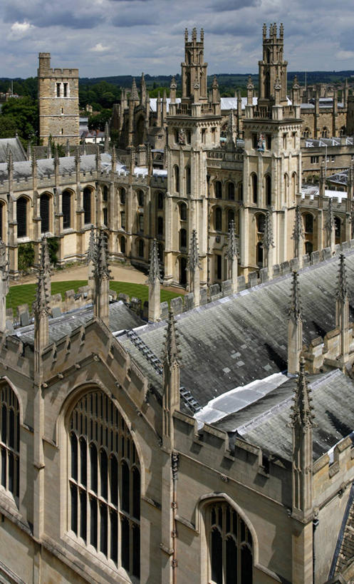 学生,竖图,室外,建筑,英国,校园,英格兰,地标建筑,摄影,英国文化,哥特式风格,牛津大学,彩图,大学,传统文化